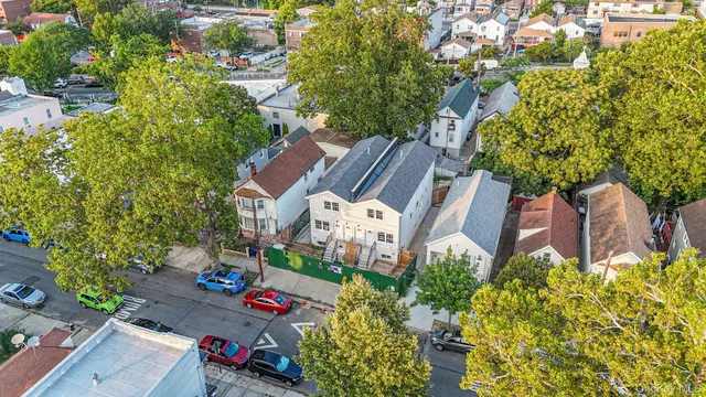 $1,100,000 | 334 Underhill Avenue | Harding Park