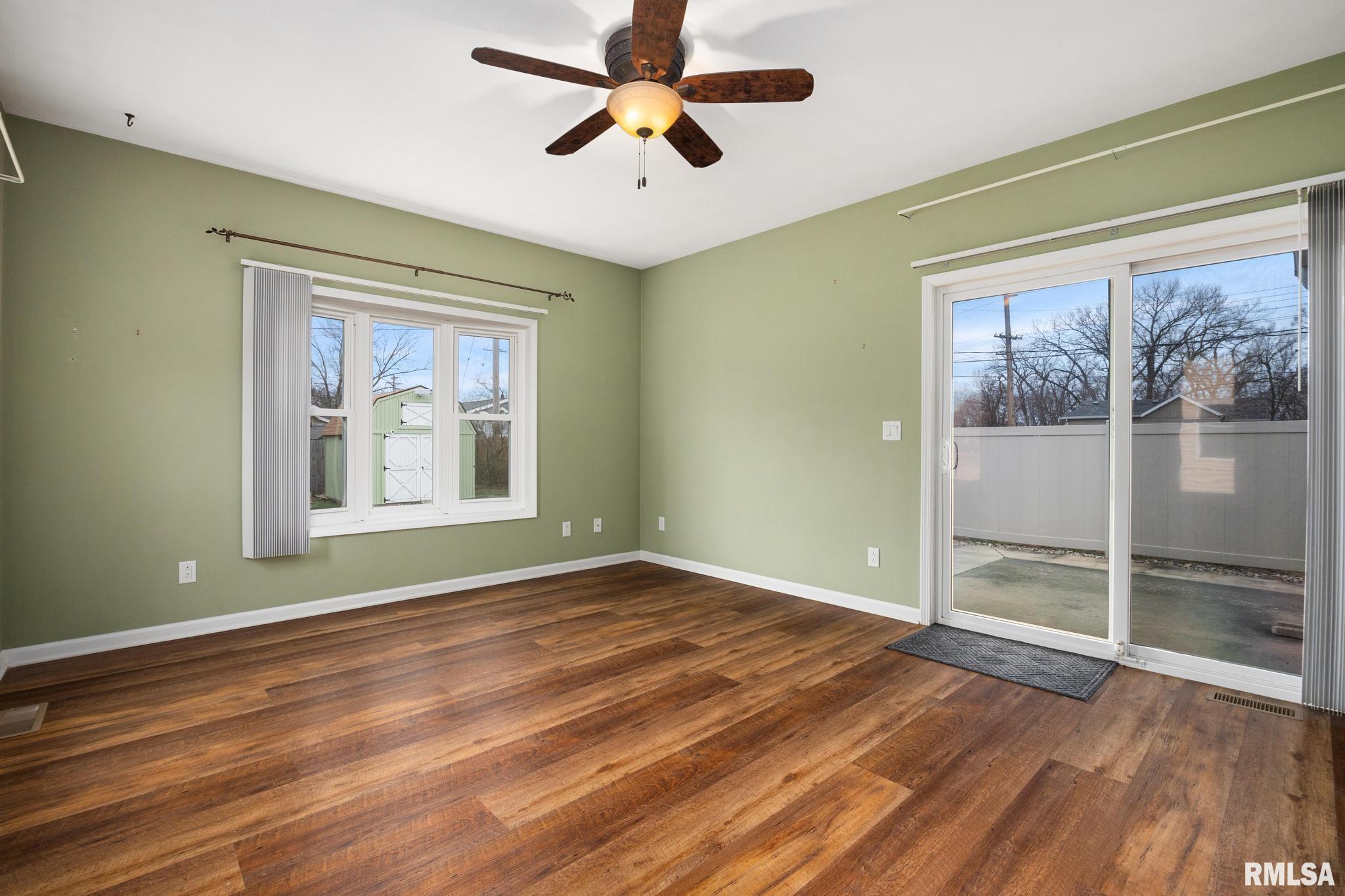 302 Sheridan Road Pekin, IL 61554 - Photo 13 of 44