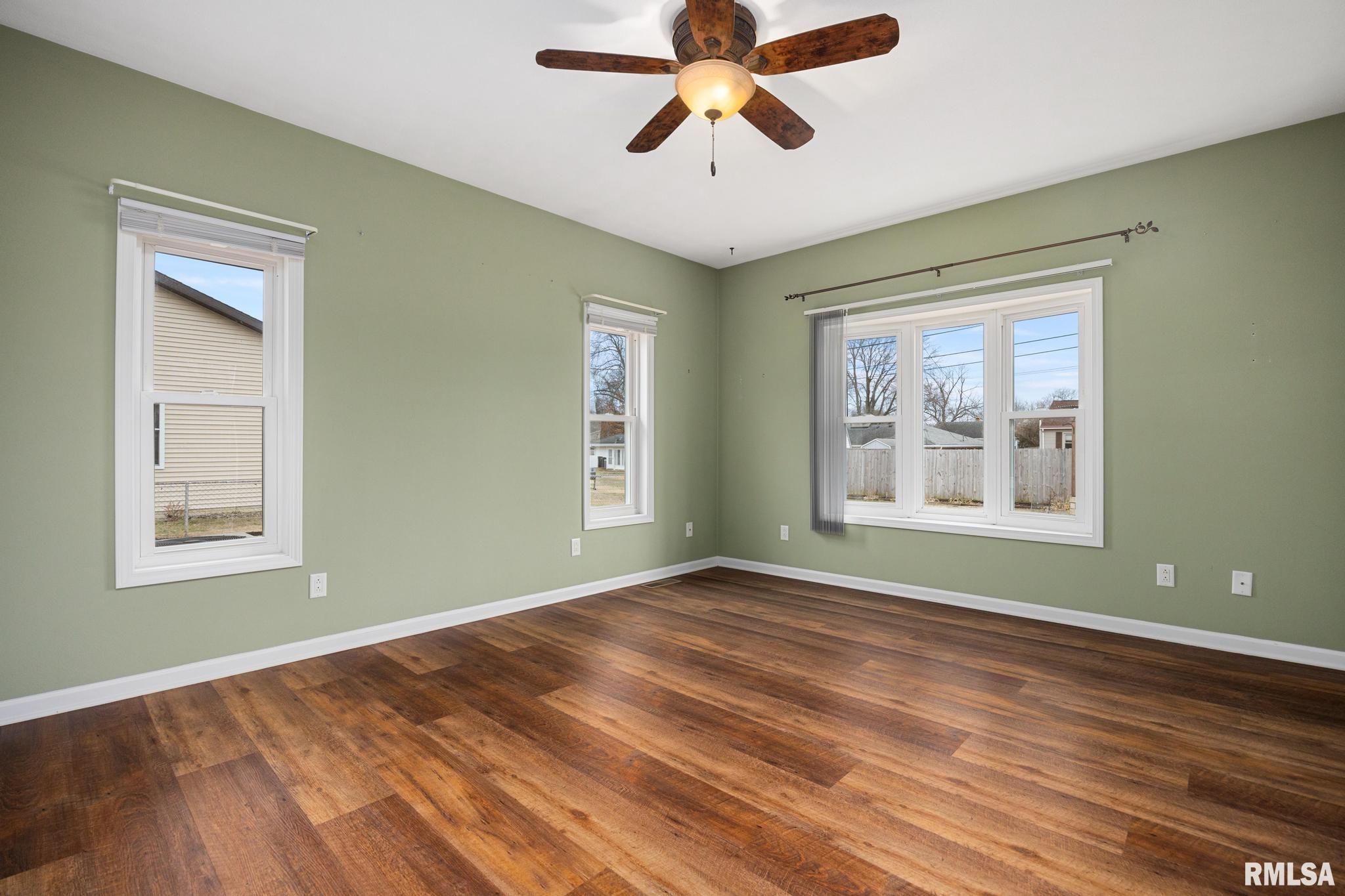 302 Sheridan Road Pekin, IL 61554 - Photo 14 of 44