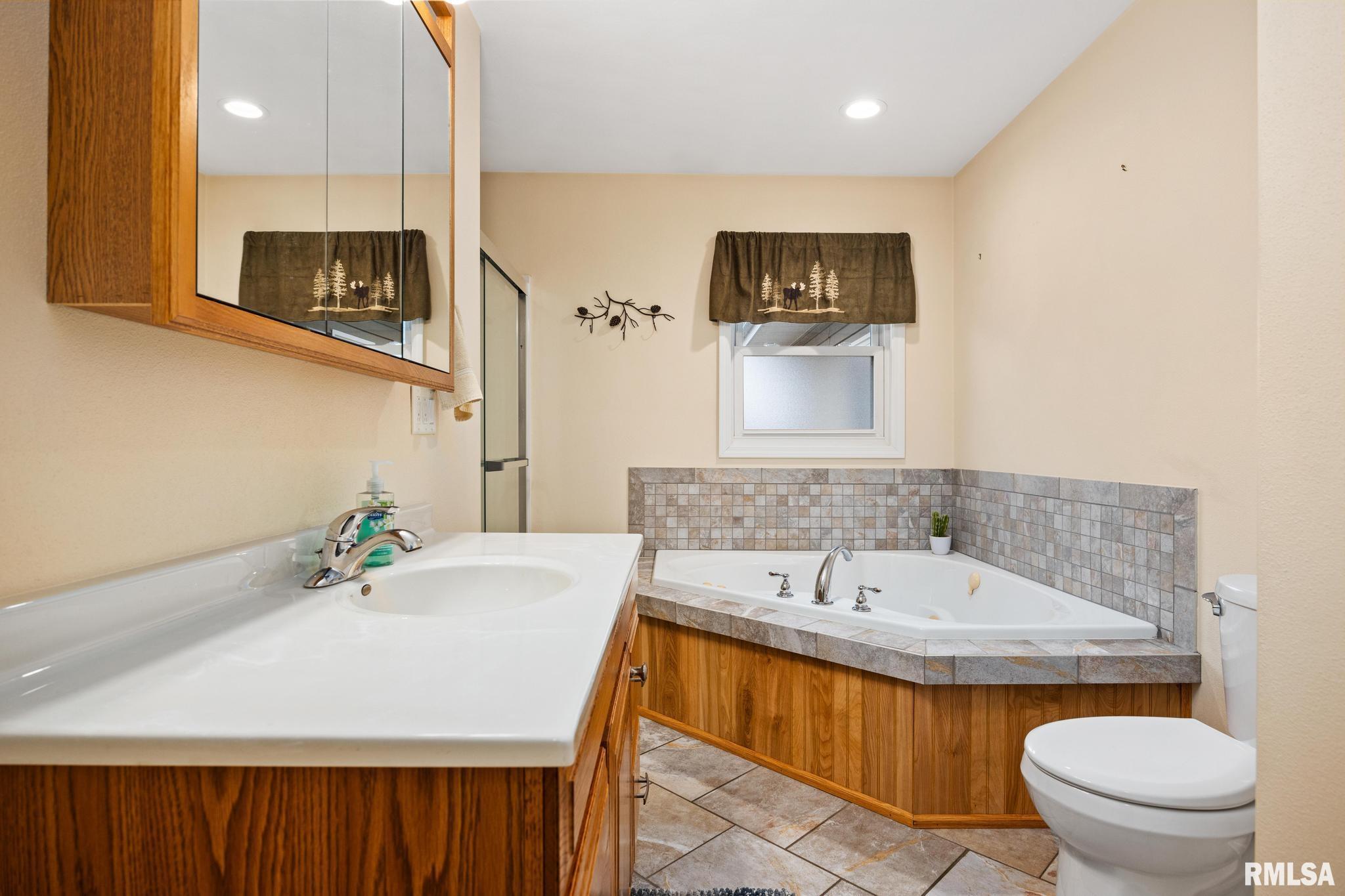 302 Sheridan Road Pekin, IL 61554 - Photo 16 of 44