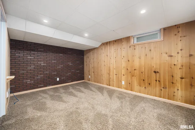 $184,900 | 302 Sheridan Road, Pekin, IL 61554