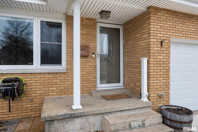 $184,900 | 302 Sheridan Road, Pekin, IL 61554