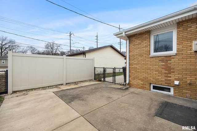 $184,900 | 302 Sheridan Road, Pekin, IL 61554