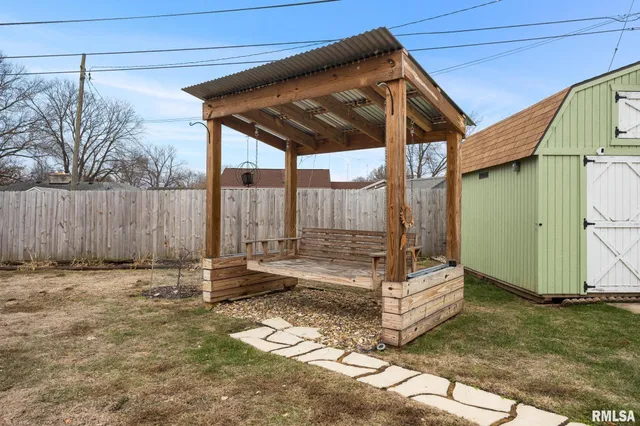 $184,900 | 302 Sheridan Road, Pekin, IL 61554