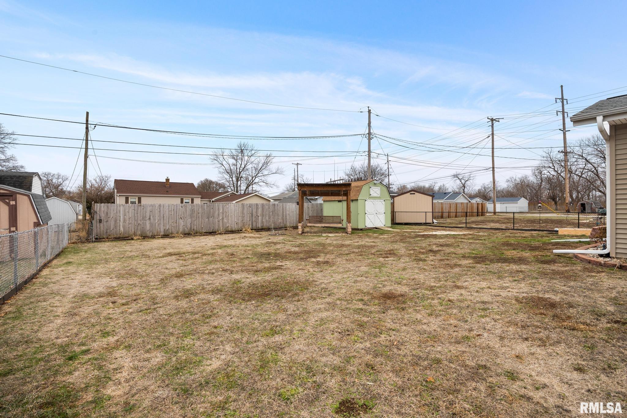 302 Sheridan Road Pekin, IL 61554 - Photo 41 of 44