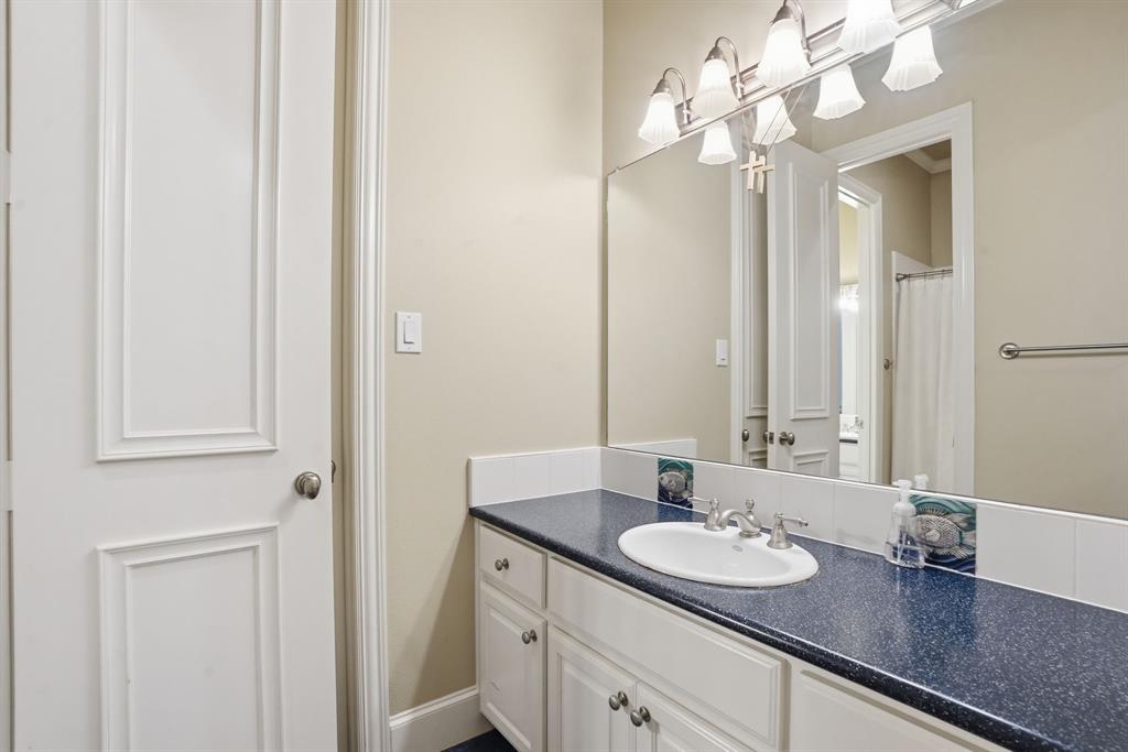 1006 South Wellington Point Road McKinney, TX 75072 - Photo 23 of 40