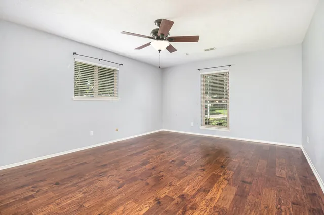 $2,550 | 302 Lochnell Drive, Houston, TX 77062