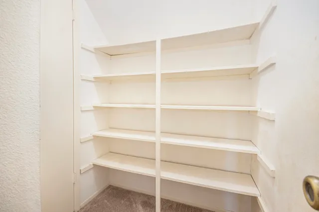 $2,550 | 302 Lochnell Drive, Houston, TX 77062