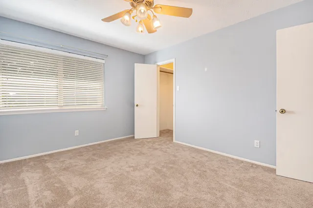 $2,550 | 302 Lochnell Drive, Houston, TX 77062