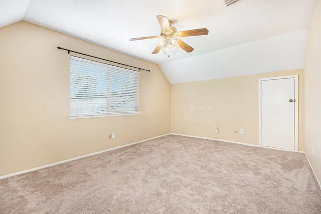 $2,550 | 302 Lochnell Drive, Houston, TX 77062