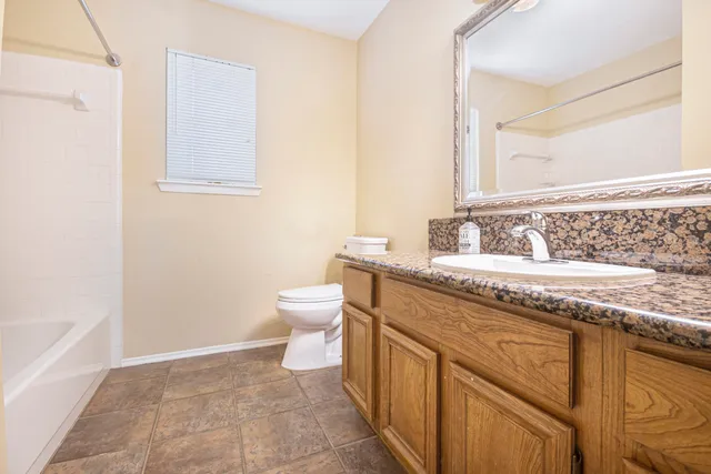 $2,550 | 302 Lochnell Drive, Houston, TX 77062