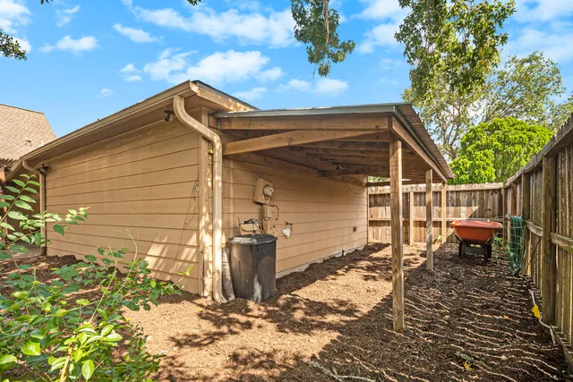 $2,550 | 302 Lochnell Drive, Houston, TX 77062