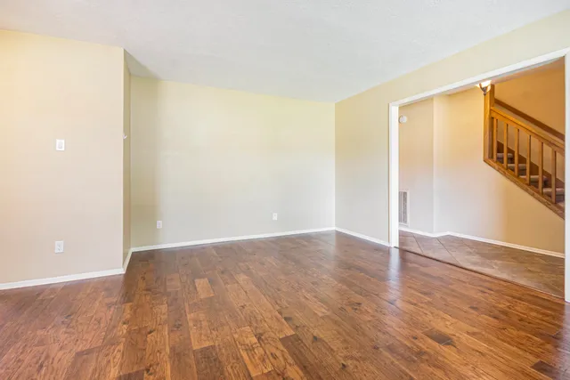 $2,550 | 302 Lochnell Drive, Houston, TX 77062