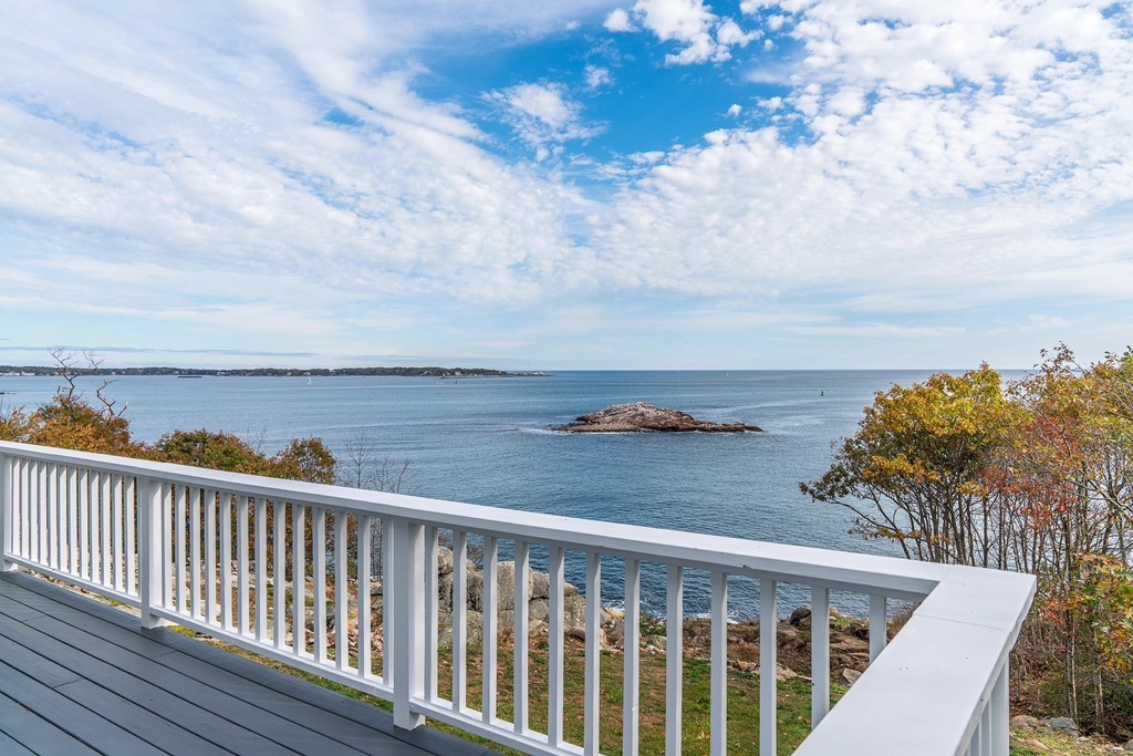 12 Ocean Highlands Gloucester, MA 01930 - Photo 2 of 28
