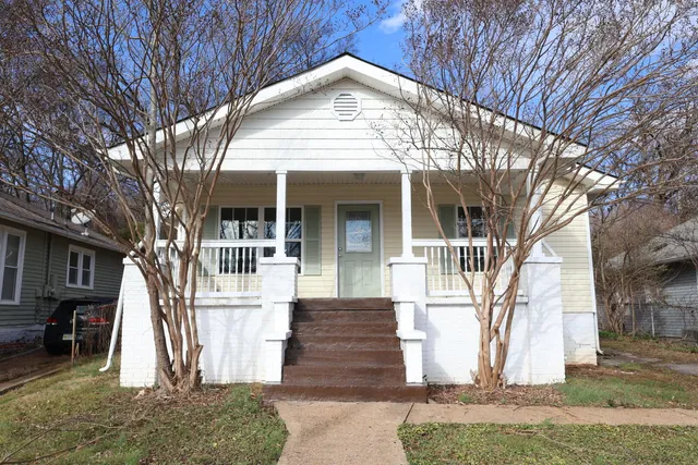 $1,950 | 419 West Bell Avenue, Chattanooga, TN 37405