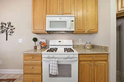 $519,900 | 204 Crystal Brook Lane, Cary, NC 27519