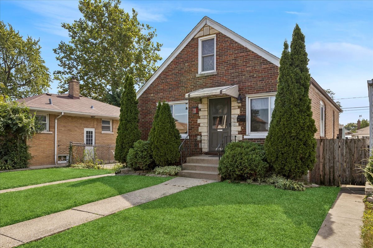 7241 West 62nd Street Summit, IL 60501 - Photo 1 of 22