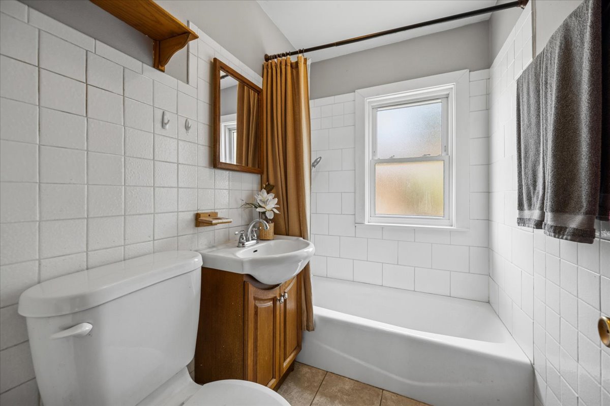 7241 West 62nd Street Summit, IL 60501 - Photo 11 of 22