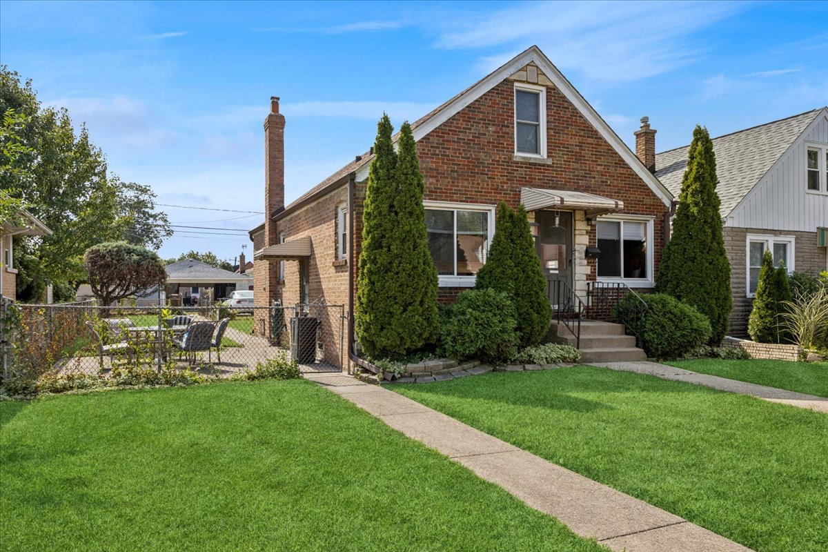 7241 West 62nd Street Summit, IL 60501 - Photo 2 of 22