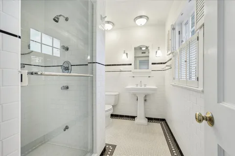 $2,160,000 | 3112 Locke Lane, Houston, TX 77019