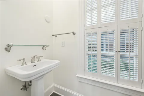 $2,160,000 | 3112 Locke Lane, Houston, TX 77019