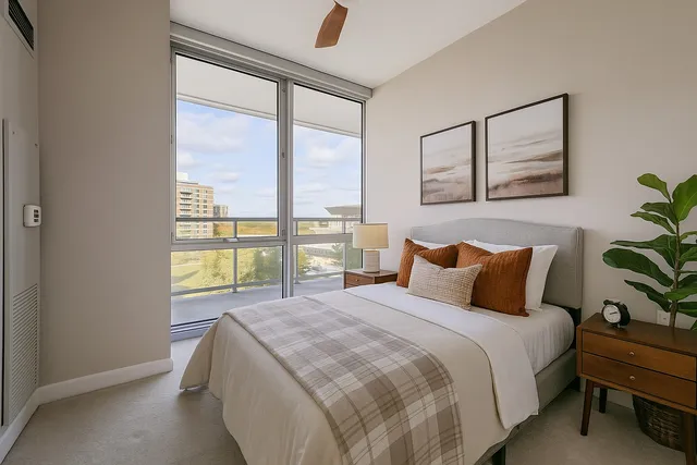 $695,000 | 1629 South Prairie Avenue, Unit 801, Chicago, IL 60616