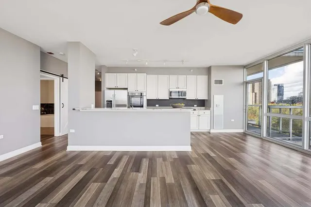 $695,000 | 1629 South Prairie Avenue, Unit 801, Chicago, IL 60616