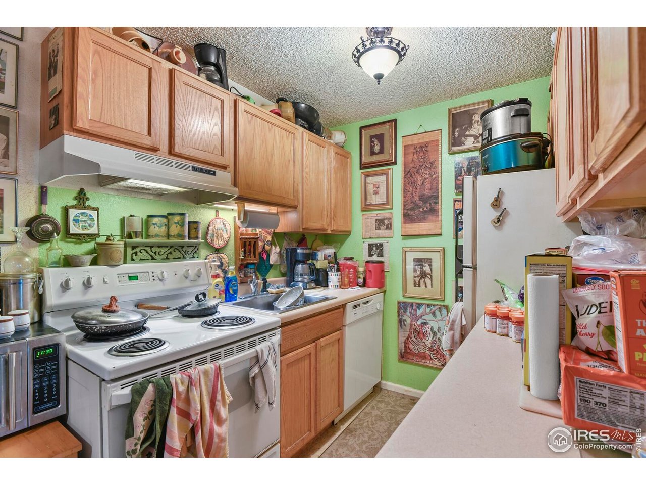 3250 Oneal Circle, Unit 14 Boulder, CO 80301 - Photo 13 of 16 Kitchen