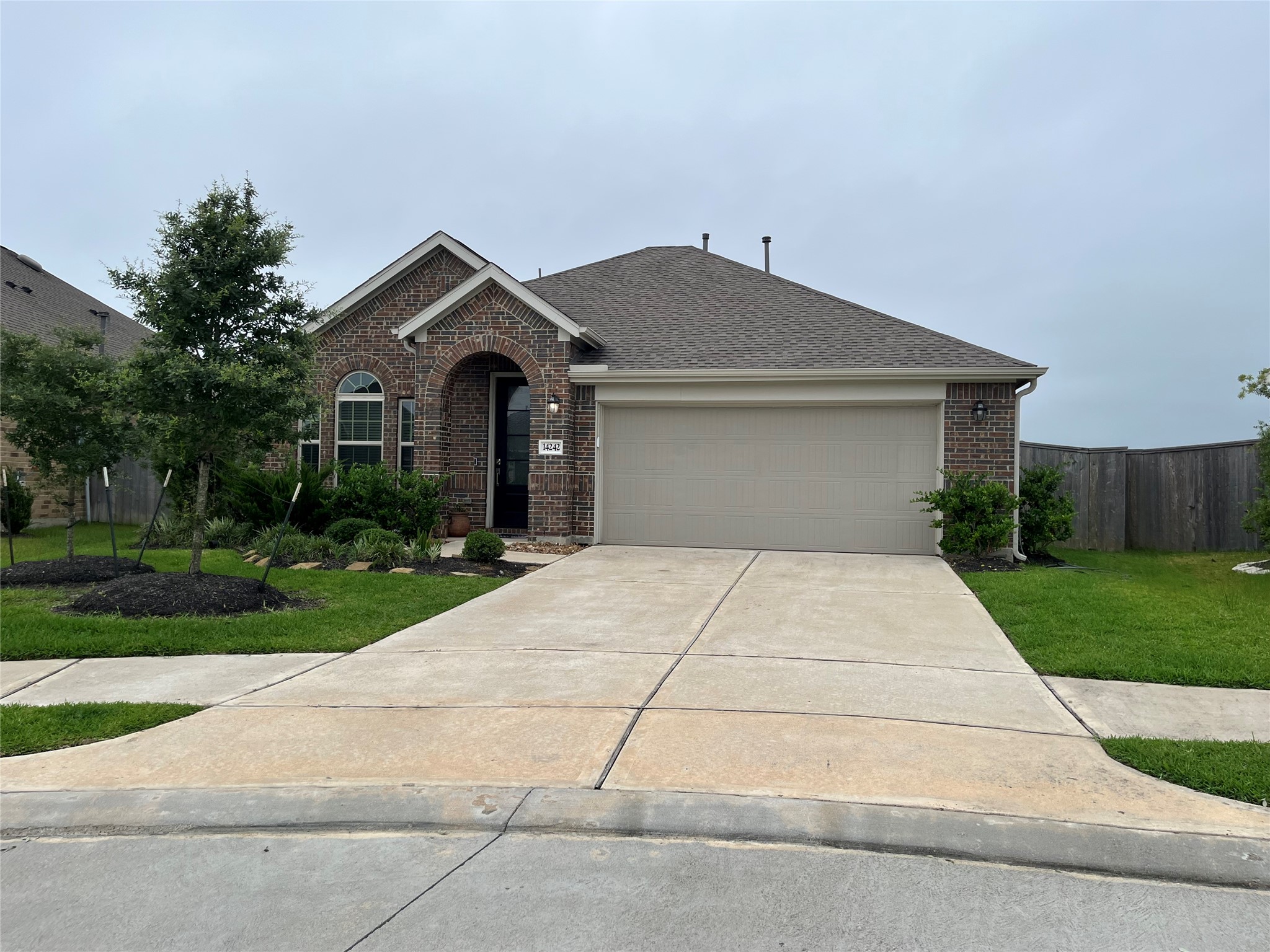 14242 Amherst Mdw Trail Rosharon, TX 77583 - Photo 4 of 36 Double Door Garage, No Middle Post