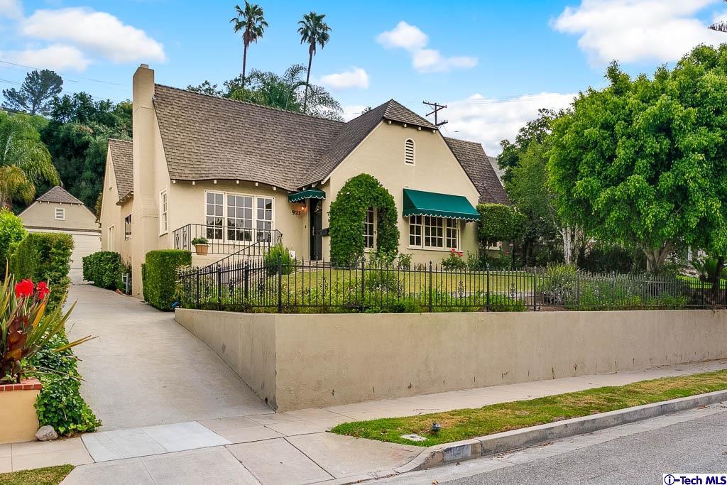 927 Rosemount Road Glendale, CA 91207 - Photo 2 of 36 Gallery Image 2
