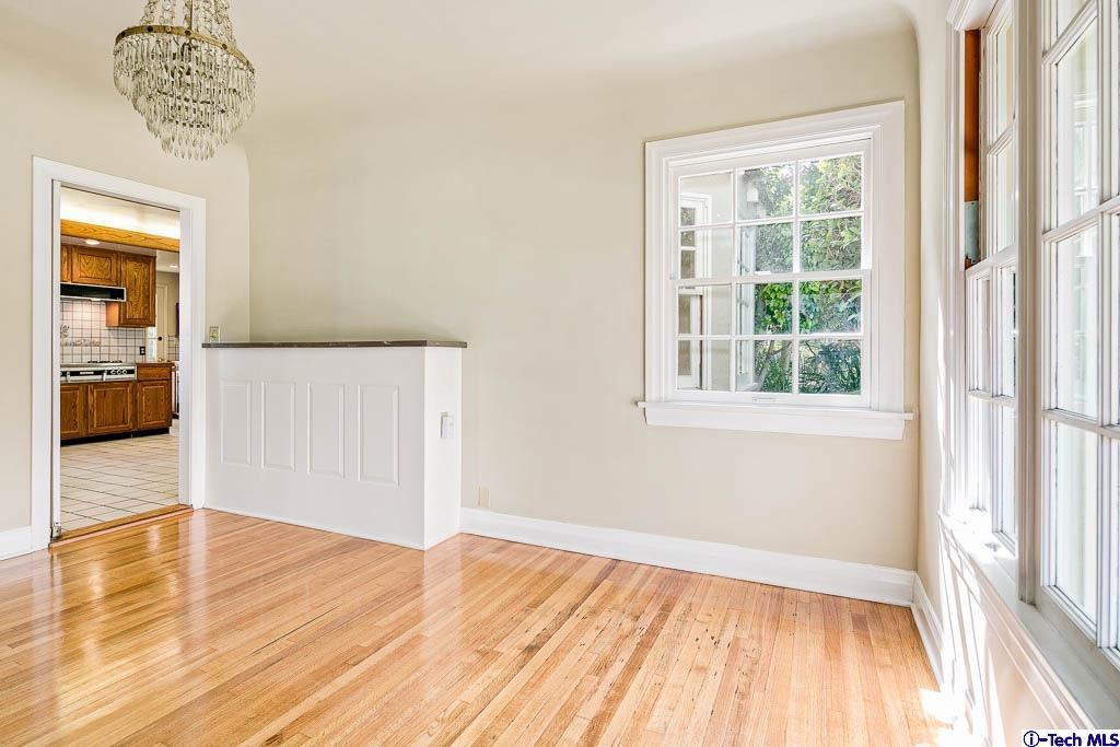 927 Rosemount Road Glendale, CA 91207 - Photo 14 of 36 Gallery Image 14