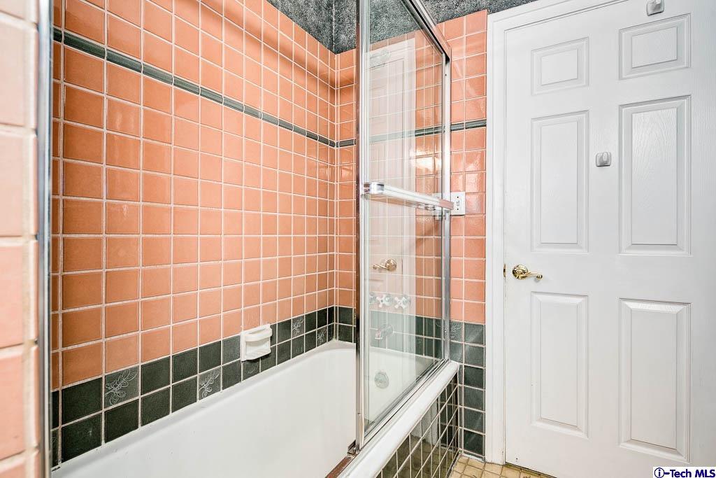 927 Rosemount Road Glendale, CA 91207 - Photo 27 of 36 Gallery Image 27