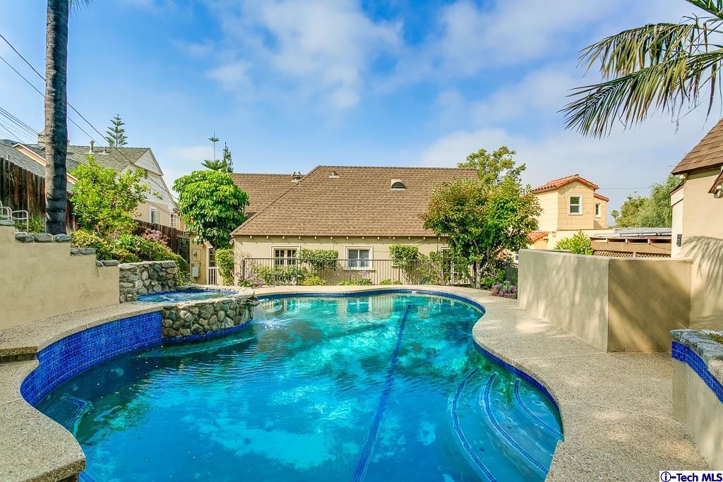 927 Rosemount Road Glendale, CA 91207 - Photo 32 of 36 Gallery Image 32