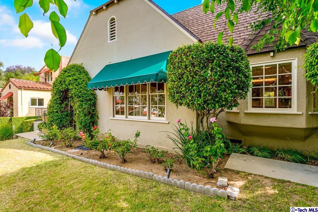 927 Rosemount Road Glendale, CA 91207 - Photo 5 of 36 Gallery Image 5