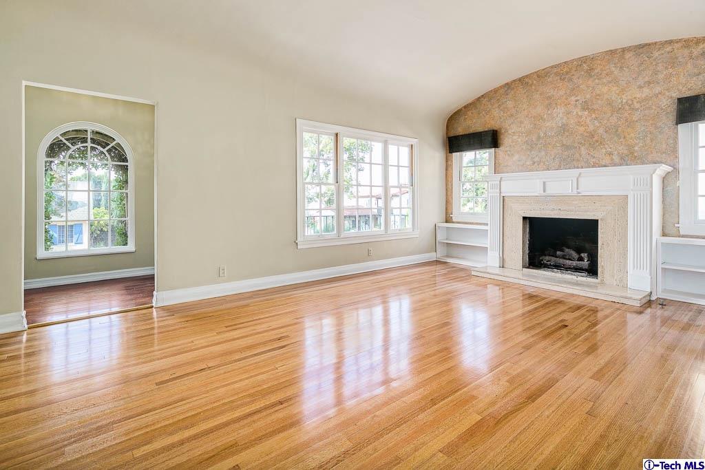 927 Rosemount Road Glendale, CA 91207 - Photo 9 of 36 Gallery Image 9