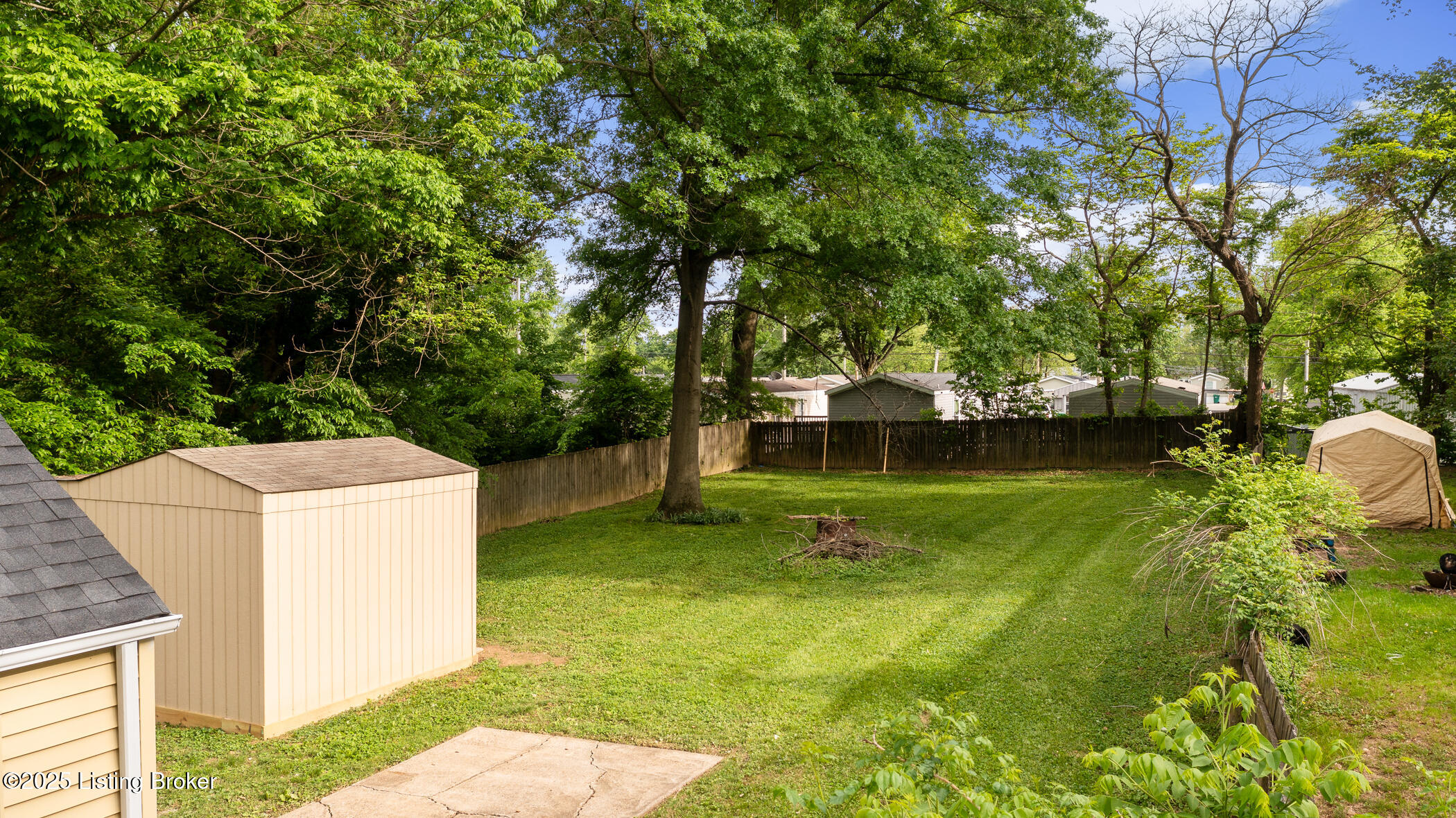 7802 Edna M Road Louisville, KY 40258 - Photo 30 of 35 8