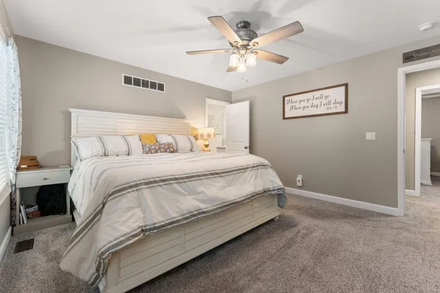 $2,400 | 1614 Golden Oak Drive, Crown Point, IN 46307