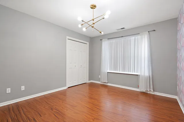 $2,400 | 1614 Golden Oak Drive, Crown Point, IN 46307