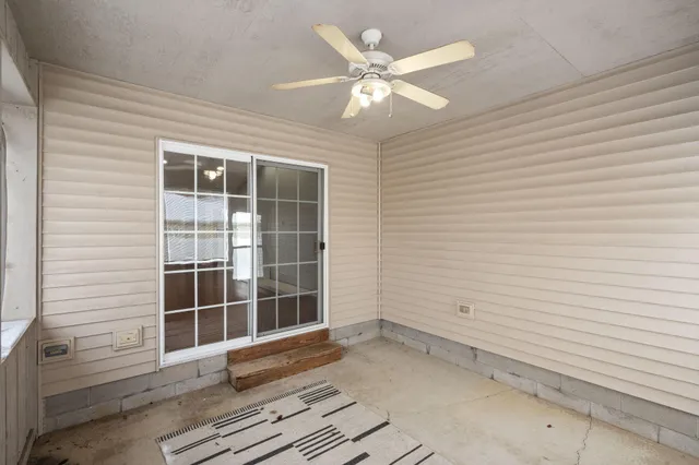 $2,400 | 1614 Golden Oak Drive, Crown Point, IN 46307