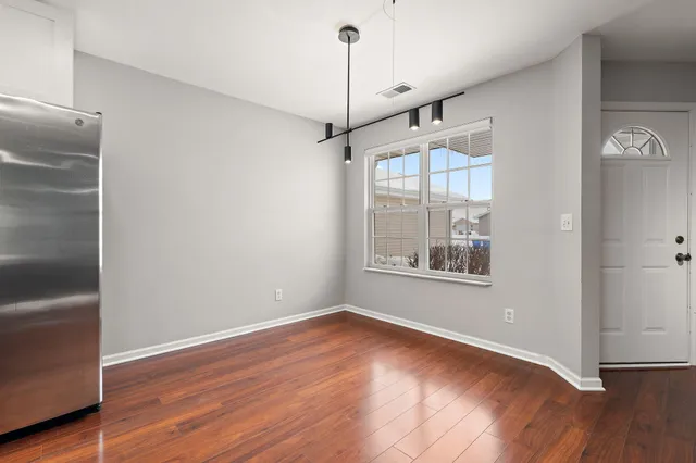 $2,400 | 1614 Golden Oak Drive, Crown Point, IN 46307