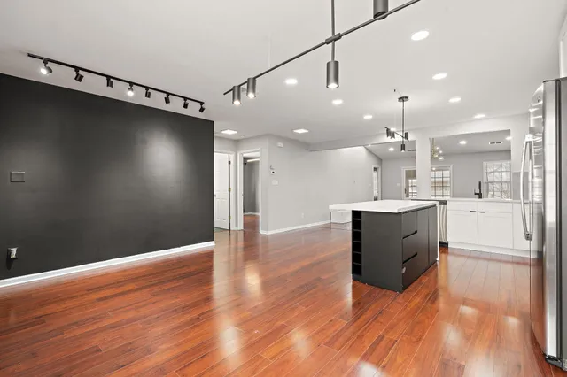 $2,400 | 1614 Golden Oak Drive, Crown Point, IN 46307