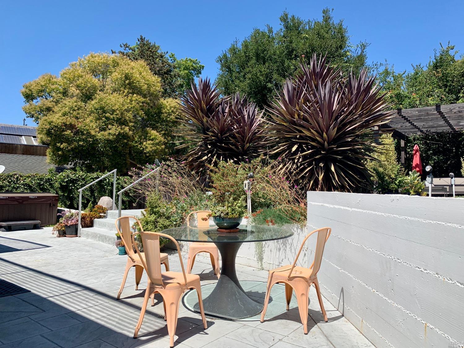 40 Villa Avenue San Rafael, CA 94901 - Photo 47 of 47 a view of a chairs and table in patio