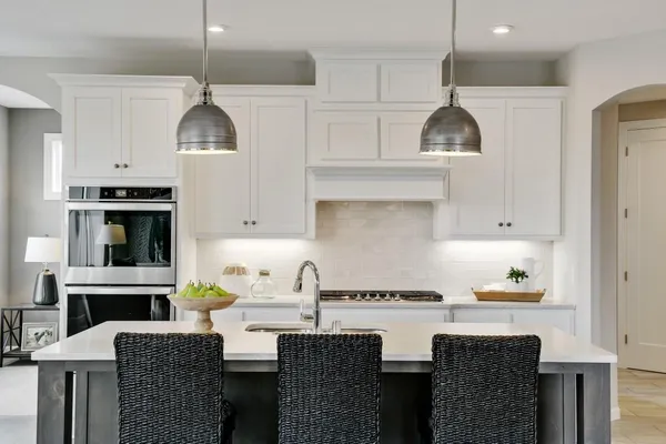 $908,945 | 3660 Knightsbridge Ln Lake North, Lake Elmo, MN 55042