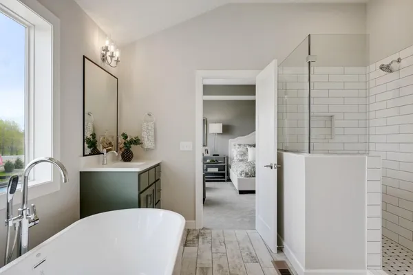 $908,945 | 3660 Knightsbridge Ln Lake North, Lake Elmo, MN 55042