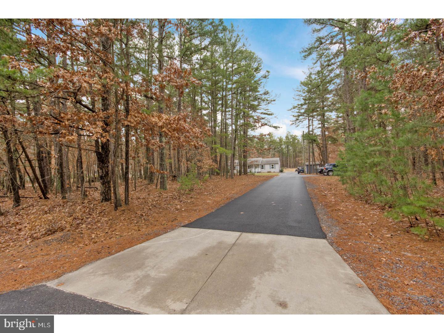 619 Weymouth Road Buena, NJ 08310 - Photo 3 of 24 Driveway