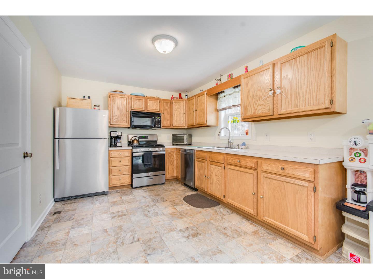 619 Weymouth Road Buena, NJ 08310 - Photo 6 of 24 Kitchen
