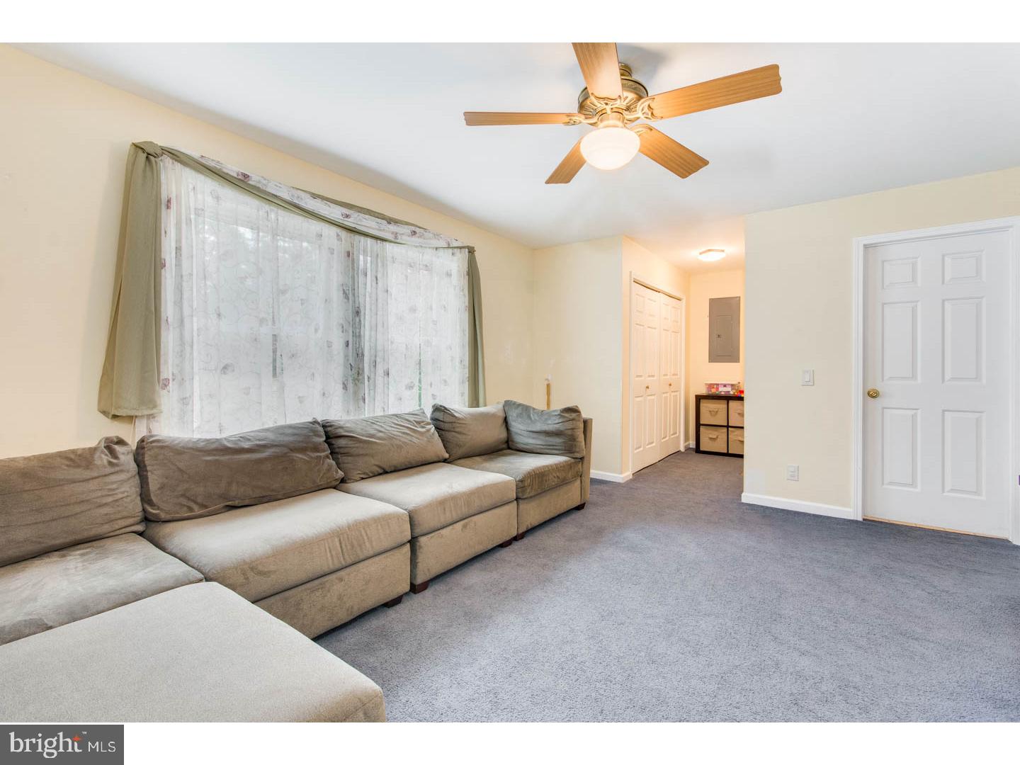 619 Weymouth Road Buena, NJ 08310 - Photo 10 of 24 Family Room