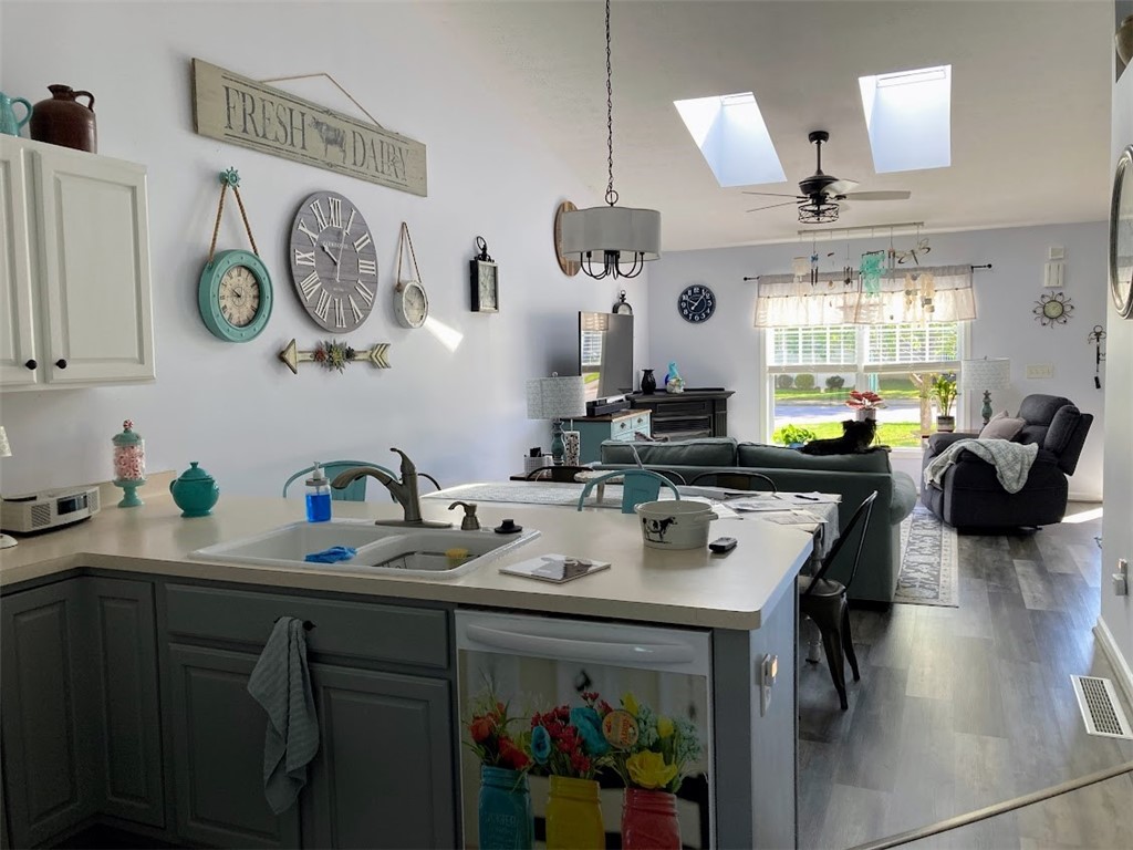 219 Rayfield Circle Webster, NY 14580 - Photo 14 of 36