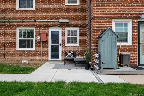 $310,000 | 2828 Jasmine Street, Denver, CO 80207
