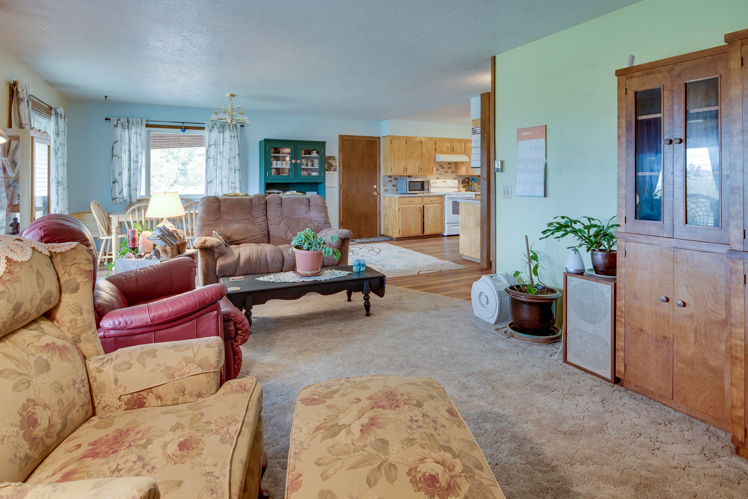 3221 Southwest 45th Street Redmond, OR 97756 - Photo 7 of 42 07